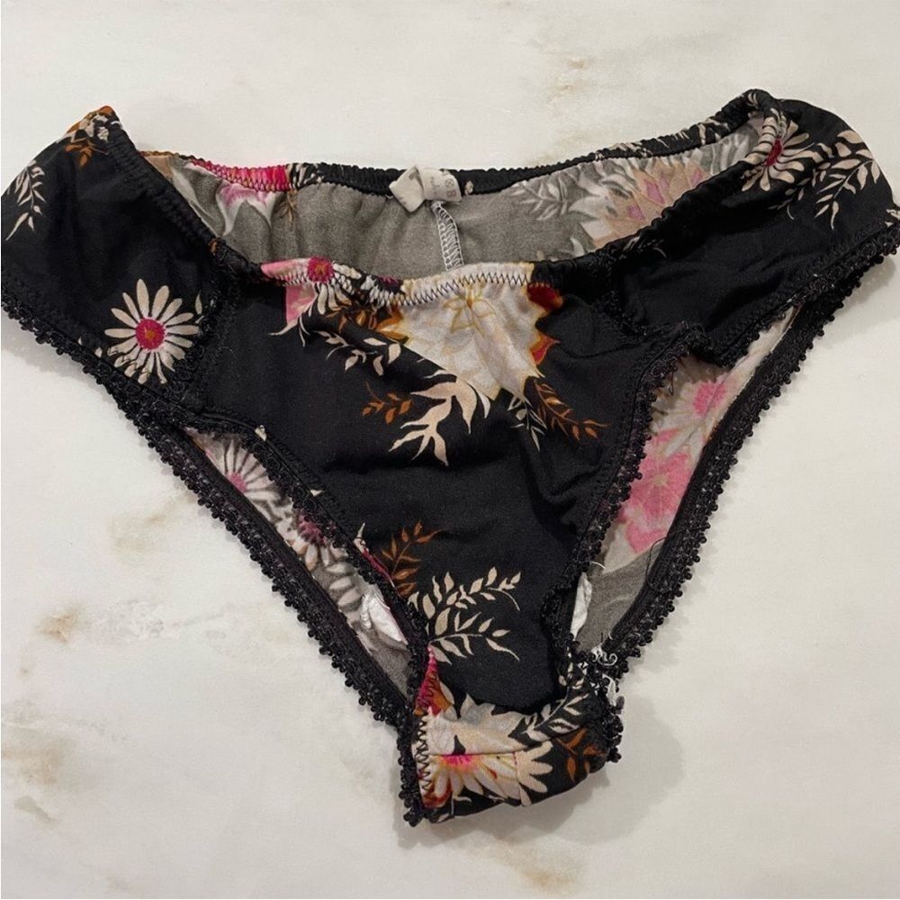 Vintage Spell and the Gypsy Jagger Bloomer